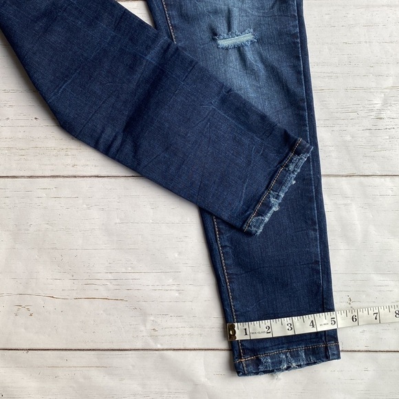 Suko Mid Rise Skinny Jeans Medium Wash Slightly Faded and Distressed - Picture 16 of 16